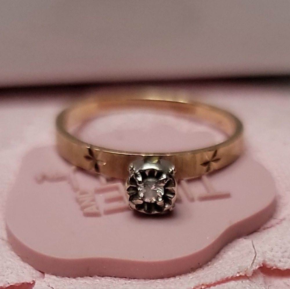 10k Solid Yellow and White Gold w/Diamond